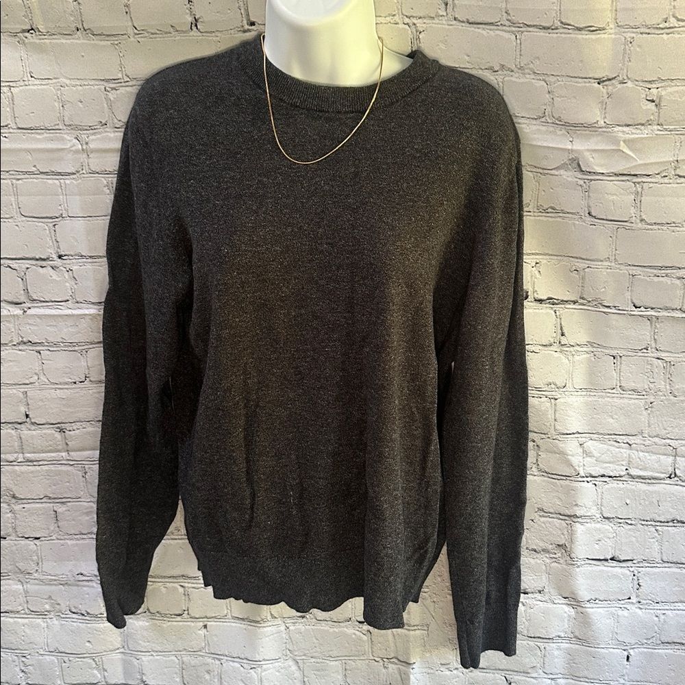 H&M Dark Grey Crewneck Sweater Women’s Size Medium – Soft Knit Long Sleeve Top